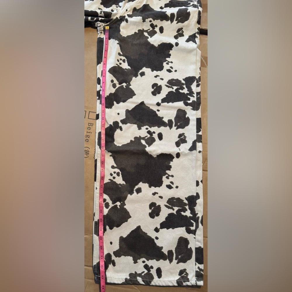 BoohooMAN Tall Washed Baggy Fit Cow Print Jeans - Picture 10 of 14